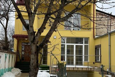 Casă cu 4 camere cu Teren 365 Mp în Exterior Vest - 1