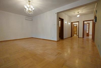 Apartament cu 3 camere decomandat în Capitale - 8