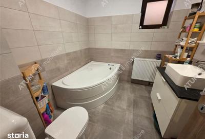 Casă cu 5 camere cu Canalizare în Central - 7
