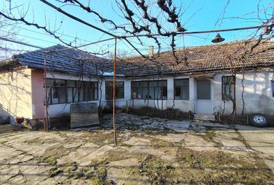 Vand casa in localitatea Horia - 1