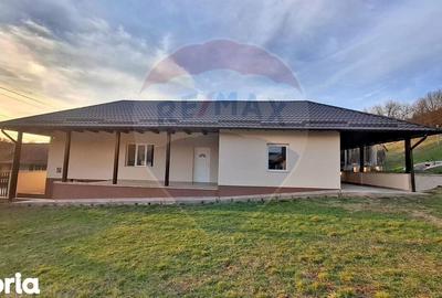 Casă cu 3 camere cu Teren 800 Mp în Corunca - 10