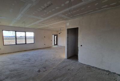 Casa de vanzare, Catalina, 3 dormitoare, 9 ari Comision 0% - 2