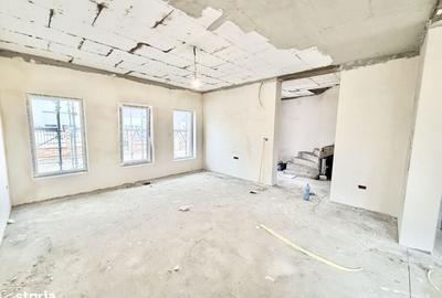 Casă cu 4 camere în Moșnița Veche