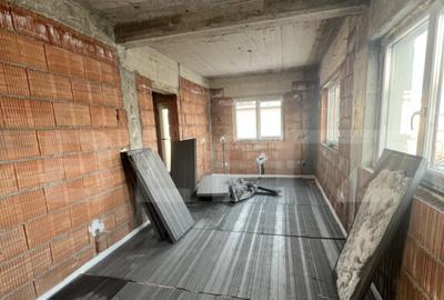 Casa cu 4 camere, curte amenajata - Sura Mica - 18