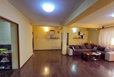 5 camere - 3 bai - 200 mp utili - teren 920 mp - Domnesti - - 2