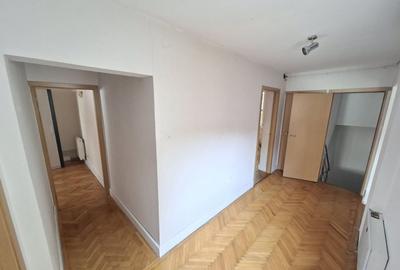 Casă individuală cu 5 camere cu Canalizare în Schei - 19