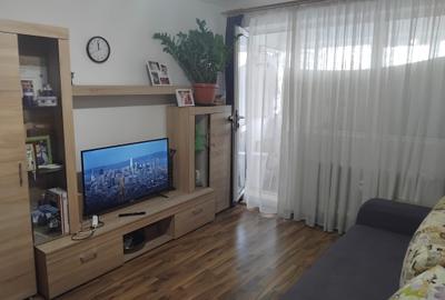 Apartament cu 2 camere semidecomandat în Abator
