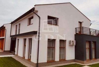 Casă cu 4 camere în Central - 5
