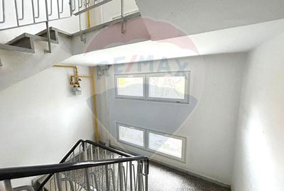 Apartament sector 4 - Piata Covasna - 7