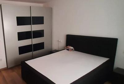 Apartament cu 3 camere decomandat în Nicolina