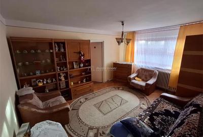 Apartament cu 2 camere semidecomandat în Micro III - 3