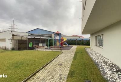 Apartament cu 4 camere semidecomandat în Central - 1