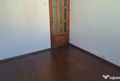 Apartament cu 3 camere decomandat în Central - 2