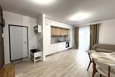 Apartament cu 3 camere semidecomandat în Central - 3