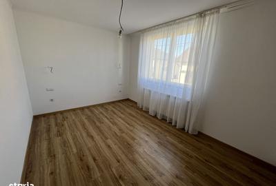 Casă cu 4 camere decomandat cu Canalizare în Turnișor - 13