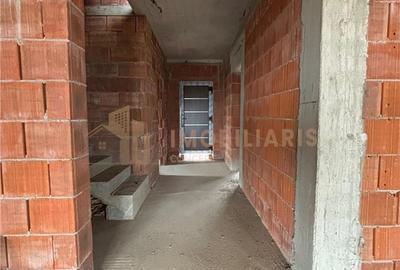 Casa individuala la rosu - 5