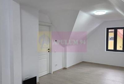 Casă cu 4 camere cu Canalizare în Central - 3