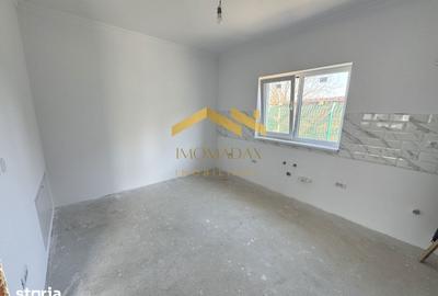 Casă cu 4 camere cu Teren 400 Mp în Sânmihaiu Român - 10