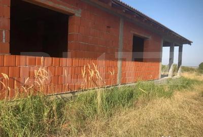 Casă cu 4 camere cu Teren 1657 Mp în Viile Satu Mare - 5