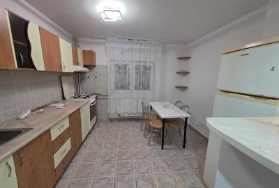 Apartament cu 2 camere decomandat în Bucur Obor - 1