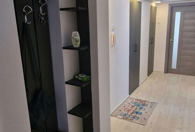 Apartament cu 3 camere decomandat în Unirii