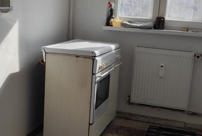 Apartament cu 3 camere semidecomandat în Drumul Taberei - 8