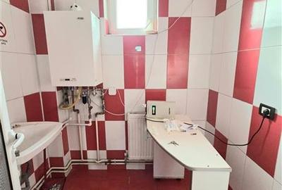 Spațiu comercial, de 100.30000305176 mp, în Capitol - 8
