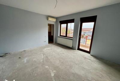 Casă cu 8 camere cu Canalizare în Colentina