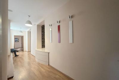 Spațiu  de închiriat -Piața Unirii - 20