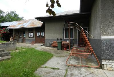 Casă cu 5 camere cu Teren 2300 Mp în Băicoi - 4