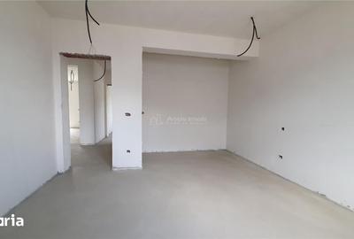 Casă cu 7 camere cu Teren 450 Mp în Central - 3