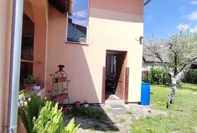 Duplex cu 7 camere cu Canalizare în Central - 18