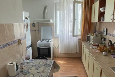 Apartament cu 3 camere decomandat în Drumul Taberei - 1