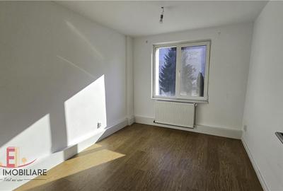 Apartament cu 4 camere decomandat în Central - 5