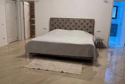 Apartament cu 4 camere decomandat în Central - 1