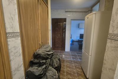 Apartament cu 2 camere decomandat în - 8