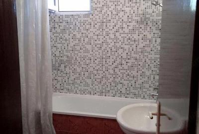 Apartament cu 2 camere decomandat în Tei