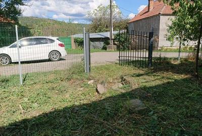 Casă cu 2 camere cu Teren 934 Mp în Tisa - 1