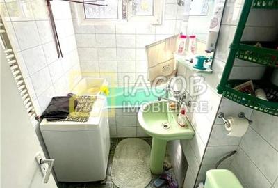Apartament cu doua camere semidecomandate, zona Aviatori, Bacau - 15