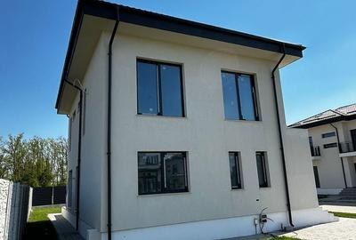 Casă cu 5 camere cu Teren 460 Mp în Corbeanca - 4