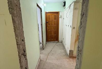 Apartament cu 3 camere decomandat în Sârbi - 1