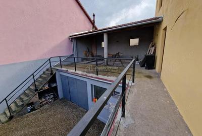 Casă cu Teren 214 Mp în Sud