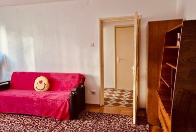 Apartament cu 2 camere semidecomandat, mobilat în P-ța Muncii - 2