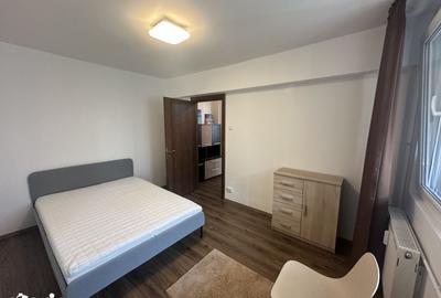 Apartament cu 2 camere semidecomandat, mobilat în Titan