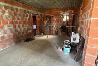 Casă cu Teren 500 Mp în Satulung - 2