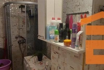 Garsoniera decomandata transformata in apartament cu 2 camere in zona POARTA 6 - 10