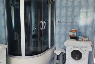 Casă cu 4 camere cu Teren 4800 Mp în Central