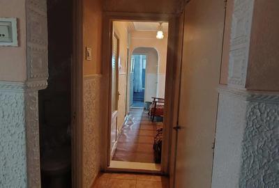 Apartament cu 3 camere decomandat în Central - 2