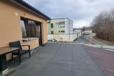 Casă individuală cu 5 camere cu Canalizare în Central - 7