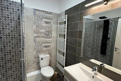 Apartament cu 3 camere decomandat în Drumul Taberei